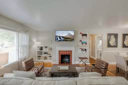 617 Stratford Dr