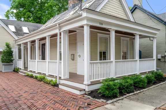 720 W Short St - Image 1